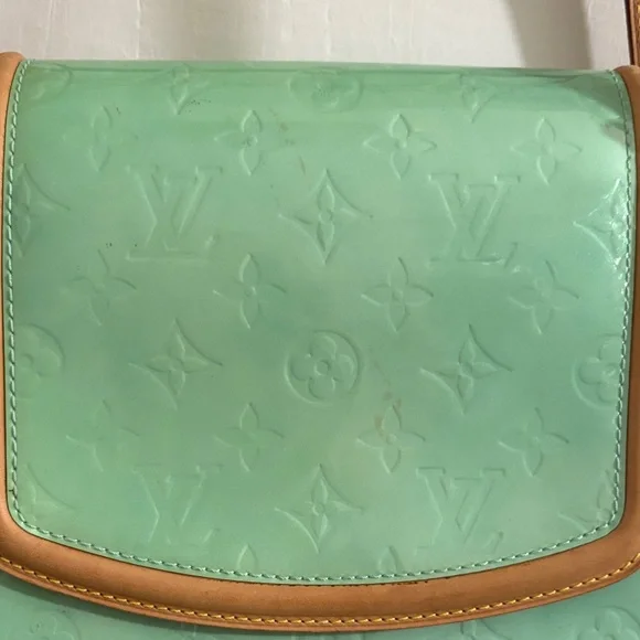 Authentic Vintage 1998 Louis Vuitton Biscayne Bag in Peppermint - Picture 14 of 16